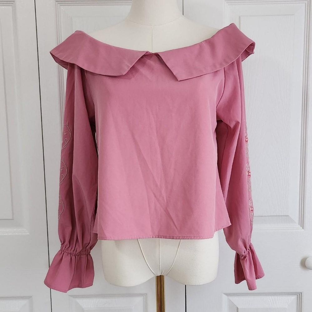 ♡ Floral Heart Embroidered Blouse ♡